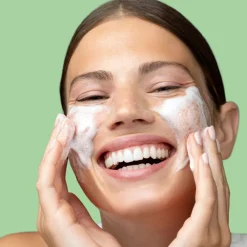 Crema Mousse Detergente Viso