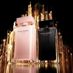 Narciso Rodriguez For Her EDT Confezione 50 ML Eau de Toilette + 50 ML Body Lotion + 50 ML Shower Gel