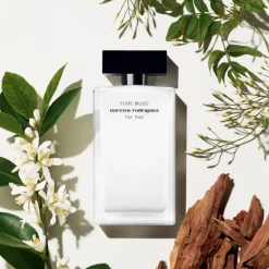 Narciso Rodriguez For Her Pure Musc Confezione 50 ML Eau de Parfum + 50 ML Body Lotion + 50 ML Shower Gel